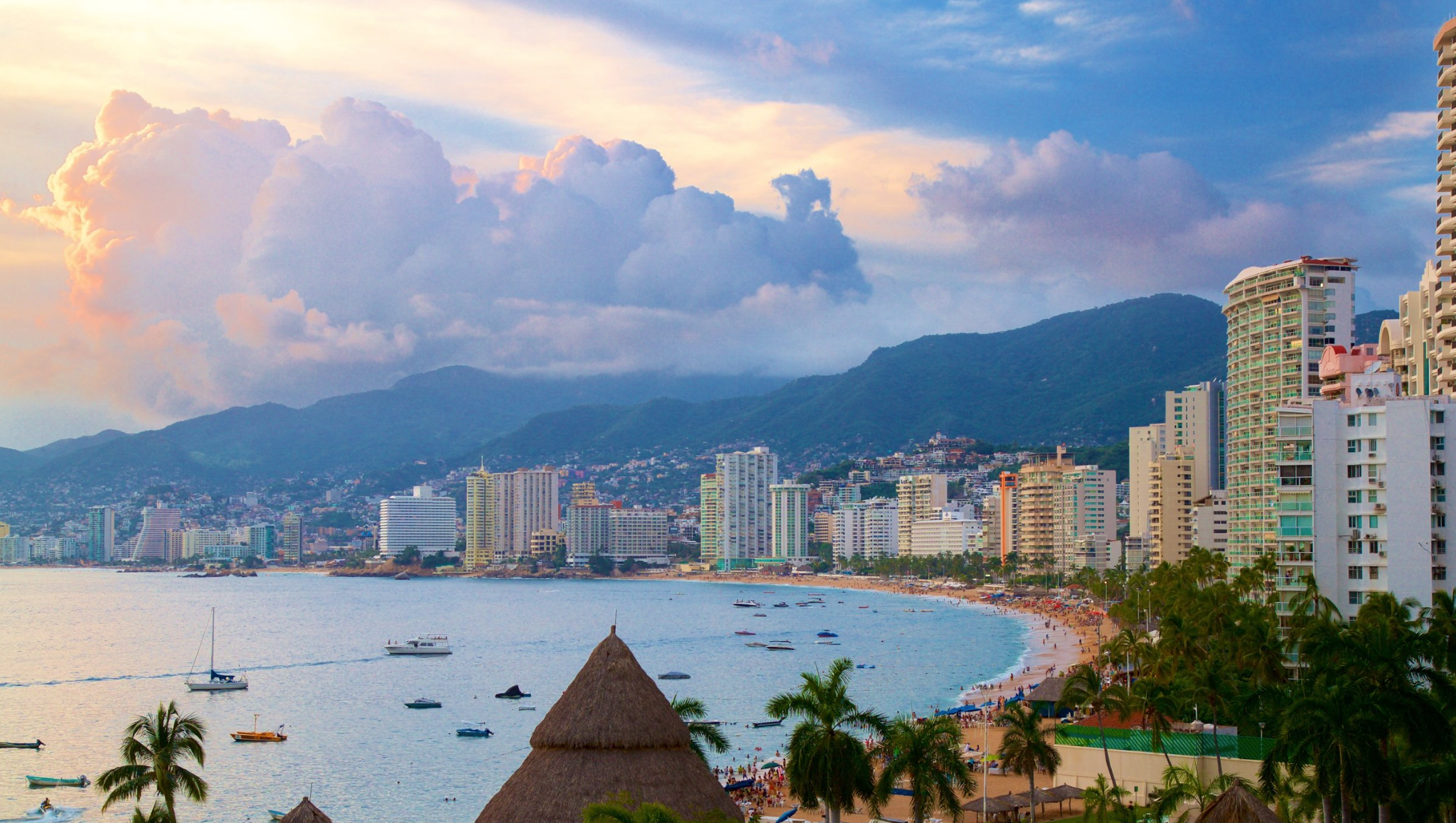 Planean reconstrucción de Acapulco